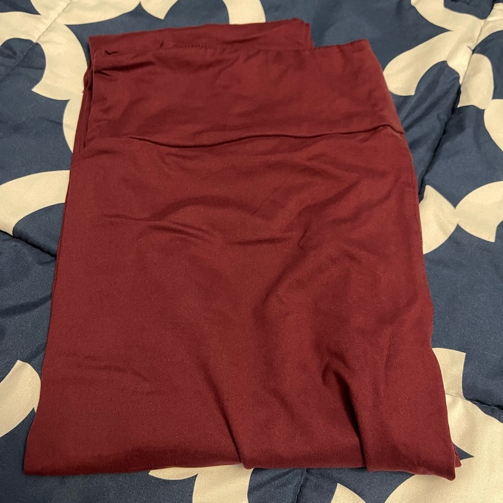 Lularoe TC leggings in maroon
